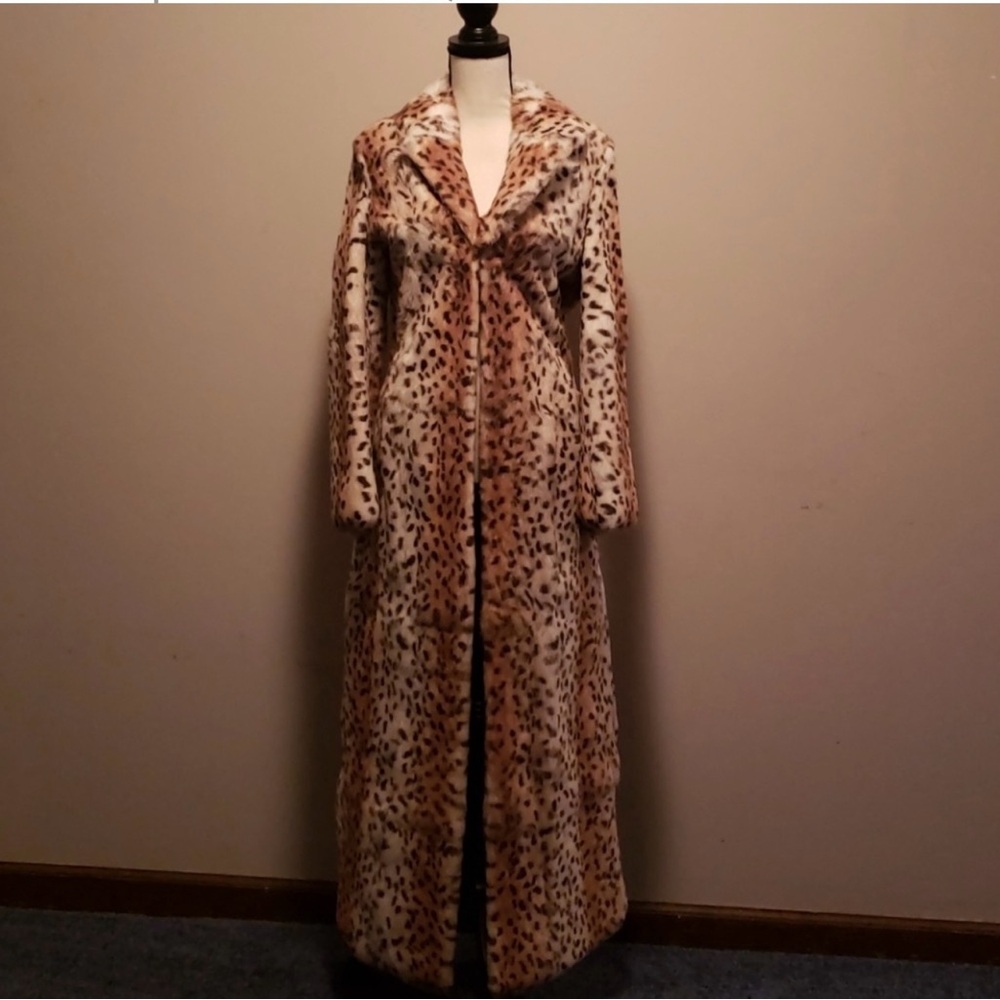 NEW BEBE REAL Fur Leopard Print Coat - Picture 8 of 9